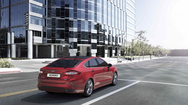 New Ford Mondeo with Pre-Collision Assist with Pedestrian Detection